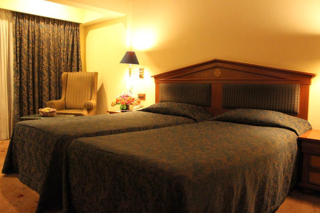 Hotel Sagar Plaza City Centre Πούνε Δωμάτιο φωτογραφία